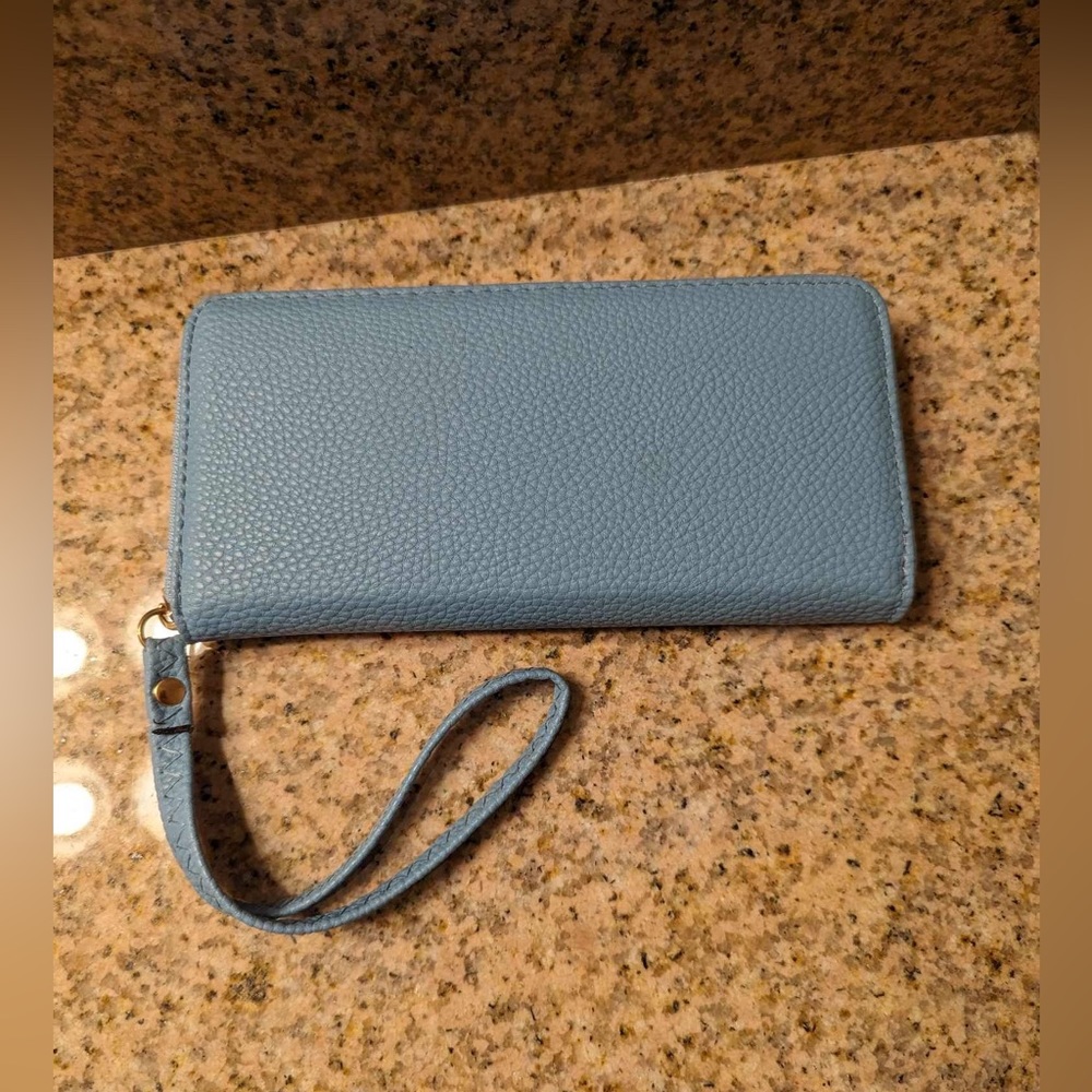 Fashionable 2 Pc Faux Leather Pebbled Sky Blue & White Purse & Matching Wallet - Picture 5 of 8